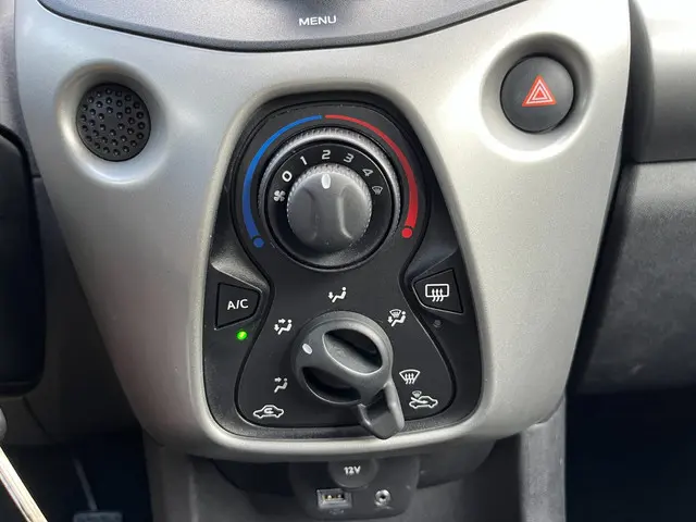 Peugeot 108 1.0 e-VTi Active AIRCO 2016 Benzine 13