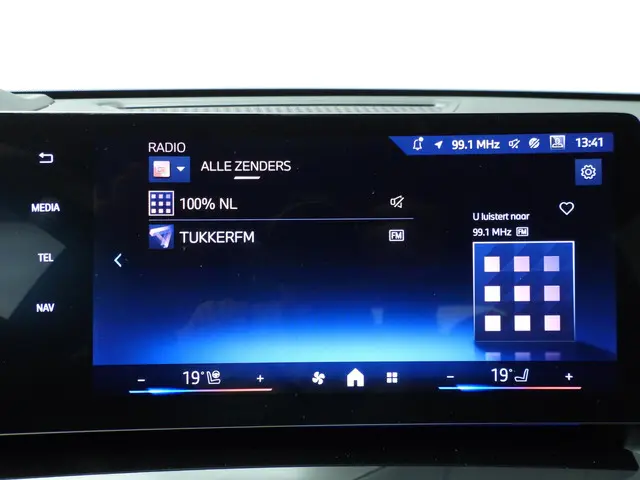 BMW X1 xDrive25e 2025 Hybride Benzine 37