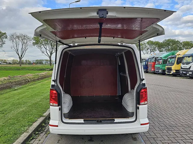 Volkswagen Transporter 2.0 TDI 2020 Diesel 12
