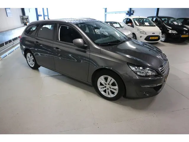 Peugeot 308 SW 1.2 PANO + CAMERA + NAVI + HAAKJE ! 2018 Benzine 5
