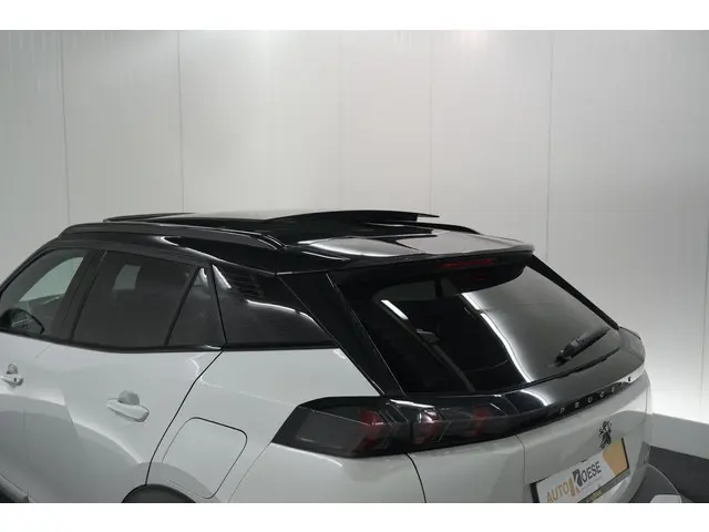 Peugeot e-2008 EV GT Pack 50 kWh 2021 Elektrisch 23
