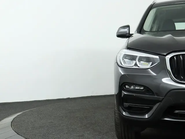 BMW X3 xDrive20i Business Edition Plus 2021 Benzine 28