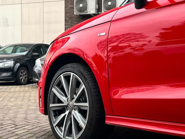 Audi A1 Sportback 1.2 TFSI S Line 5 DRS 2014 Benzine 2