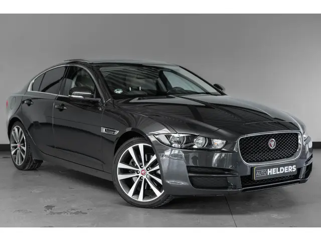 Jaguar XE 2.0 D Pure Leder Panorama 2018 Diesel 5