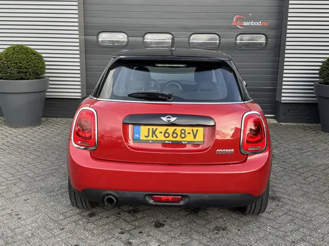 MINI Cooper Mini 1.5 Chili Serious Business 2016 Benzine 6