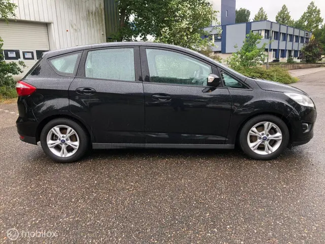 Ford C-MAX 1.0 Titanium 2013 Benzine 6