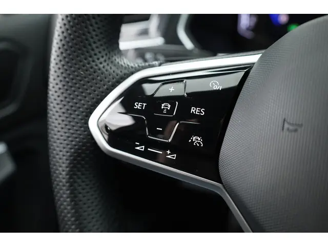 Volkswagen Tiguan 1.5 TSI R-Line DSG 2021 Benzine 12