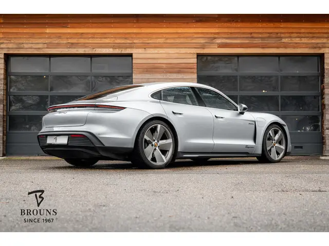 Porsche Taycan Performance 2021 Elektrisch 3