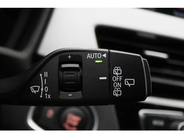 BMW X1 sDrive18i Executive Automaat 2020 Benzine 34