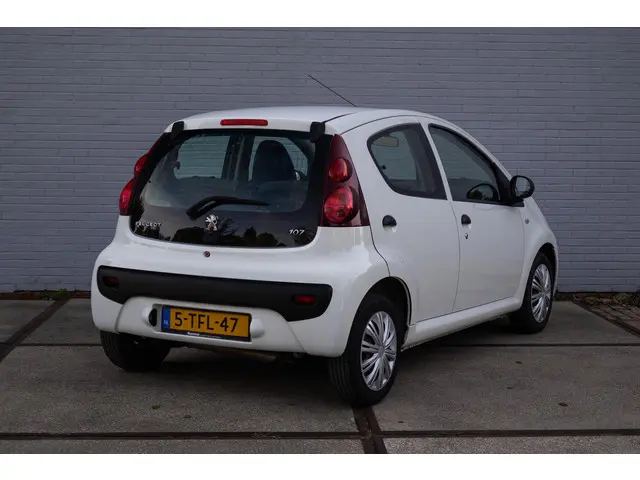Peugeot 107 1.0 Facelift Airco 2014 Benzine 8