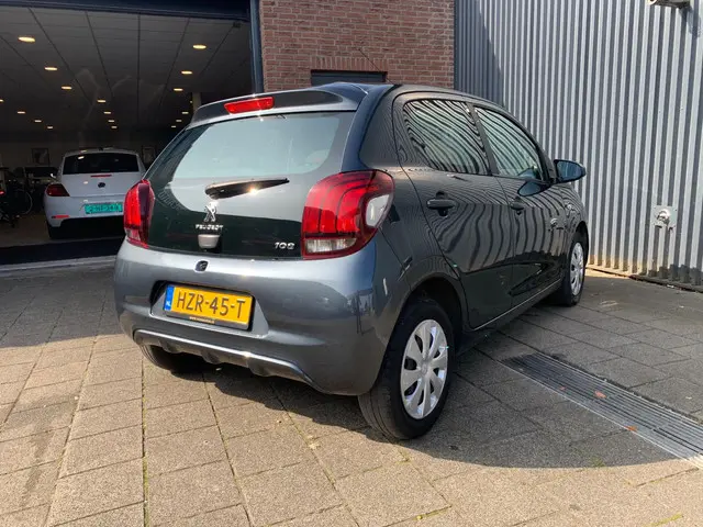 Peugeot 108 1.0 VTi Active, AUTOMAAT, AIRCO 2017 Benzine 6