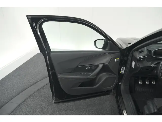 Peugeot 2008 PureTech 130 GT-Line 2020 Benzine 64