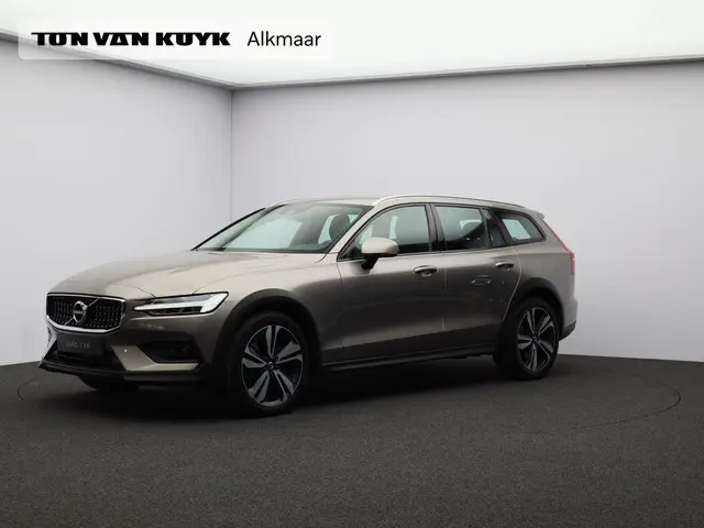 Volvo V60 Cross Country 2.0 B5 AWD Pro 2020 Benzine 1