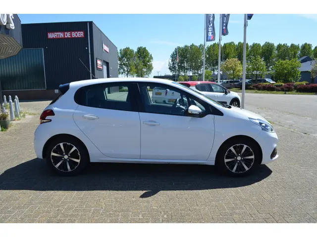 Peugeot 208 1.2 PureTech Blue Lion 2016 Benzine 7