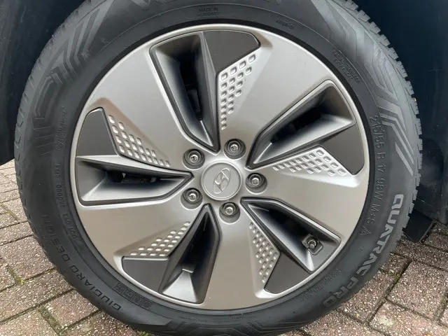 Hyundai Kona EV Premium 64 kWh 2018 Elektrisch 14