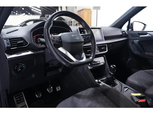 SEAT Tarraco 1.5 TSI FR Business Intense 2023 Benzine 38