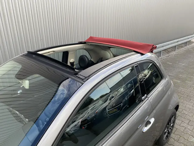 Fiat 500C 1.2 Lounge 2013 Benzine 23