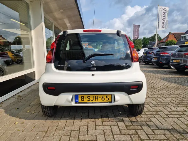 Peugeot 107 1.0 Active 2013 Benzine 5
