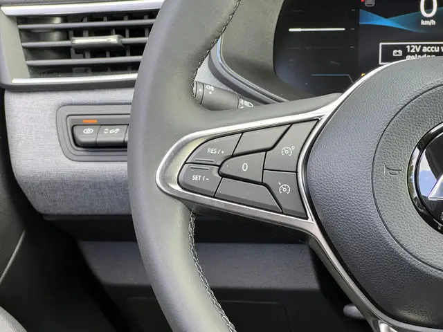 Mitsubishi Colt 1.0T MT Intense 2025 Benzine 17