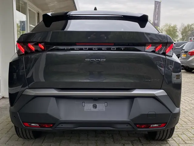Peugeot 3008 Hybrid 136 GT 2025 Hybride Benzine 17
