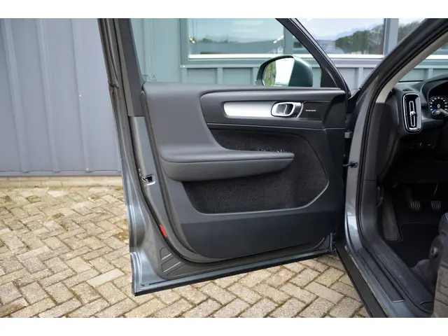 Volvo XC40 1.5 T3 Inscription 2018 Benzine 37