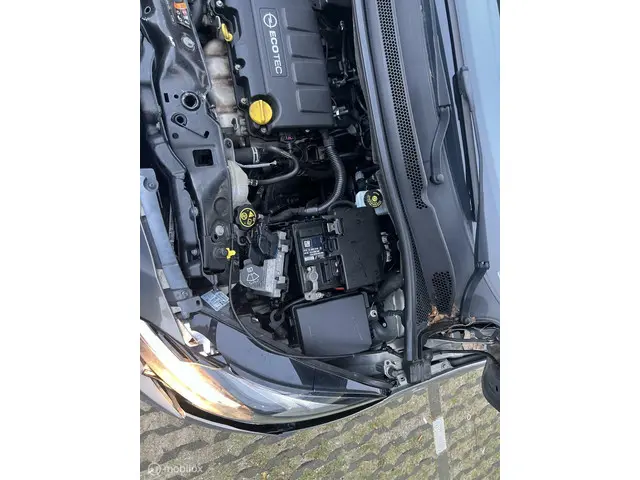 Opel Corsa 1.4 Cosmo Voorschade! 2015 Benzine 20