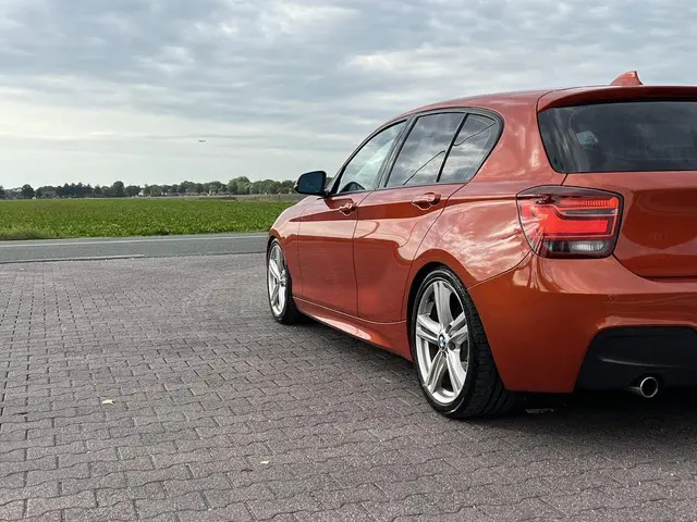 BMW 1 Serie 118i M Sport High Executive 2013 Benzine 6