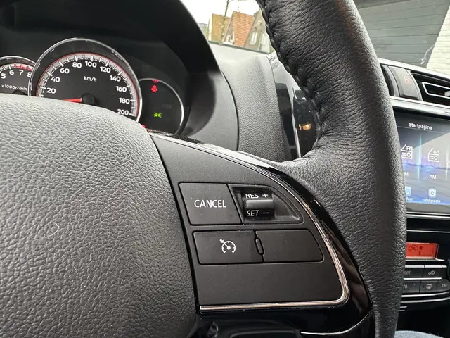 Mitsubishi Space Star 1.2 Intense 2022 Benzine 19