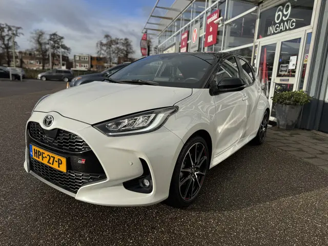 Toyota Yaris 1.5 Hybrid GR Sport 2023 Hybride Benzine 3