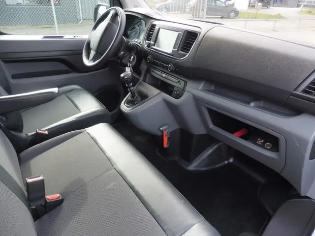 Citroën Jumpy 2.0 BlueHDI 120 M Driver 2019 Diesel 23