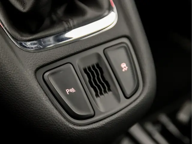 Opel Zafira Tourer 1.4 Edition 7 Persoons 2015 Benzine 24