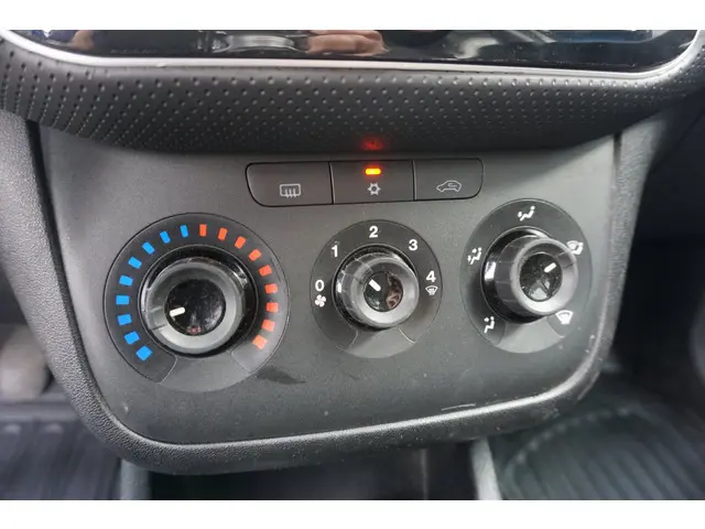 Fiat Punto Evo 0.9 TwinAir Edizione Cool 2014 Benzine 14