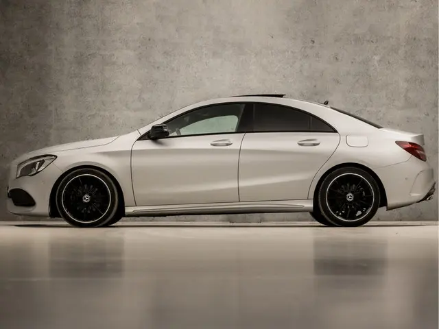 Mercedes-Benz CLA 180 AMG Sport 2018 Benzine 2