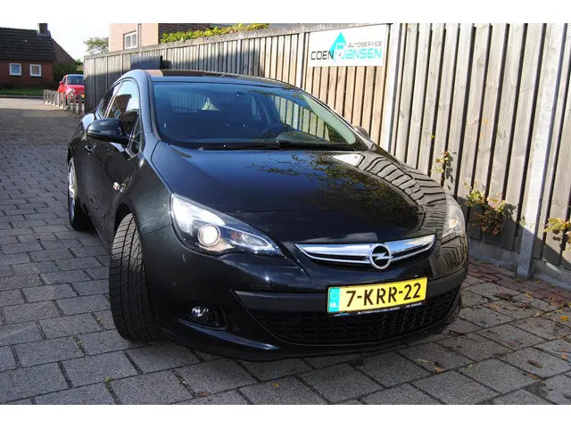 Opel Astra GTC 1.4 Turbo Design Edition 2013 Benzine 9
