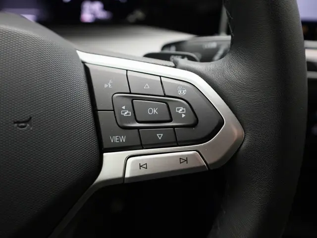 Volkswagen Golf 1.5eTSI/150PK Style DSG 2025 Benzine 25