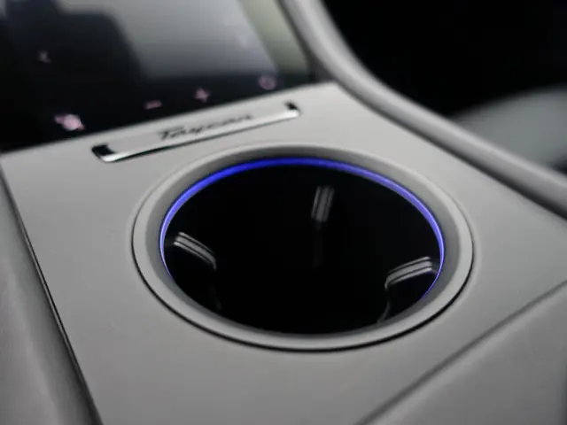 Porsche Taycan Performance 84 kWh- 2021 Elektrisch 23