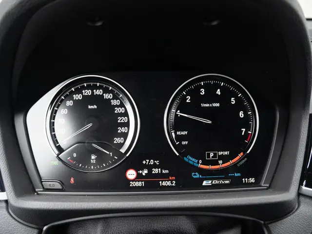 BMW X2 xDrive25e 2022 Hybride Benzine 30