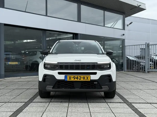 Jeep Avenger Longitude 54 kWh Aut. 2023 Elektrisch 8