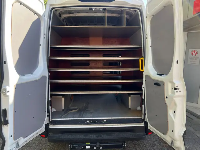 Iveco Daily 35S21 L2H2 3.0L 210PK Automaat 2024 Diesel 15