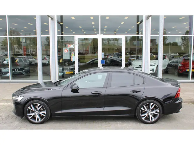 Volvo S60 T4 Automaat R-Design 2019 Benzine 60
