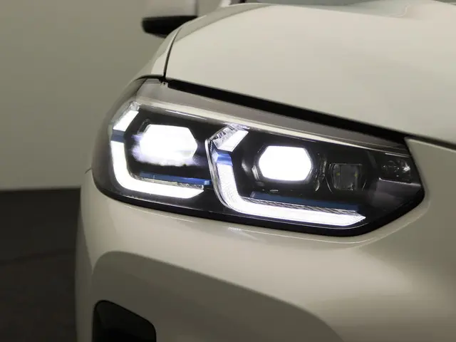 BMW X3 xDrive30e 2022 Hybride Benzine 42