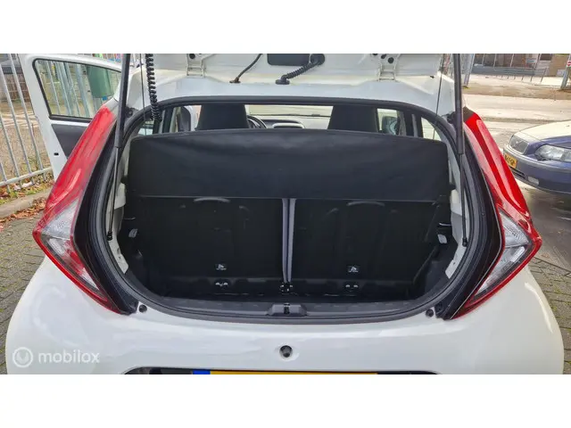 Toyota Aygo 1.0 VVT-i x-joy 2021 Benzine 15