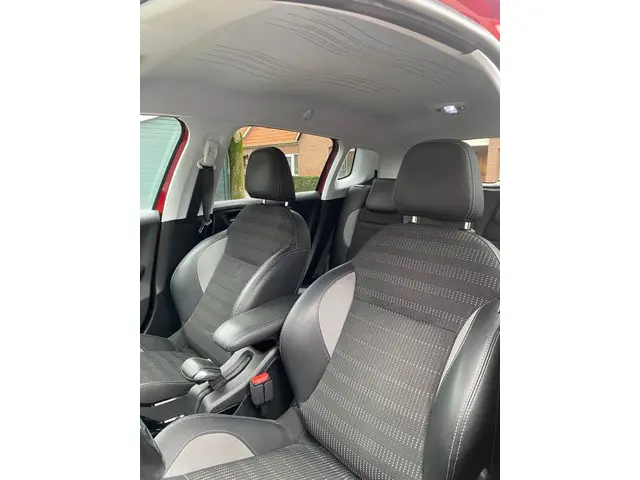Peugeot 2008 1.2 PureTech Active 2017 Benzine 13