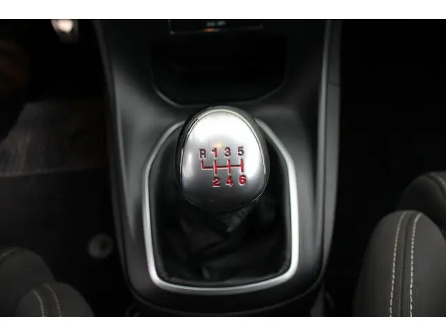 Ford Fiesta 1.6 ST1 2014 Benzine 25