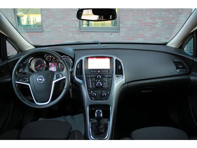 Opel Astra Sports Tourer 1.4 Turbo Edition 2015 Benzine 14