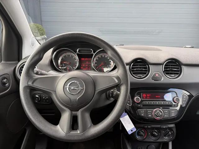 Opel ADAM 1.2 2014 Benzine 3