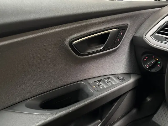 SEAT Leon 1.0 TSI Intense Sport 2017 Benzine 18