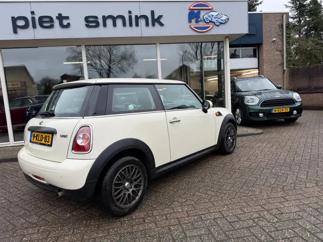 MINI One Mini 1.6 MINIMALIST 2013 Benzine 21