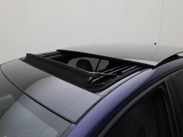 Volkswagen Golf 1.5eTSI/150PK R-Line DSG 2024 Benzine 32