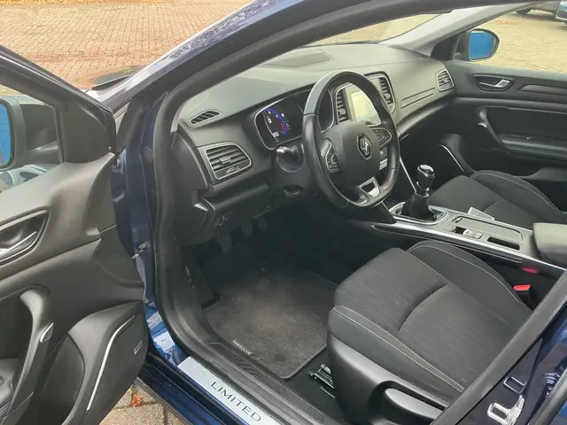 Renault Mégane Estate 1.3 TCe Limited 2020 Benzine 8